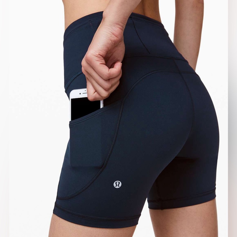 Lululemon Fast and Free High-Rise shorts Size 8 black